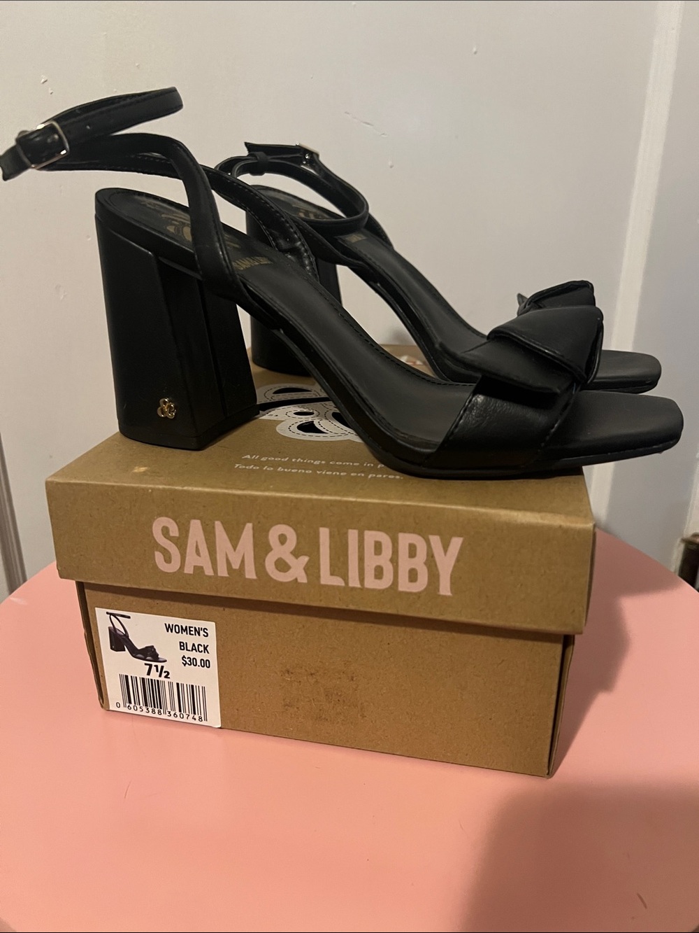 Sam & Libby Black Square-Toe Block Heel Sandals